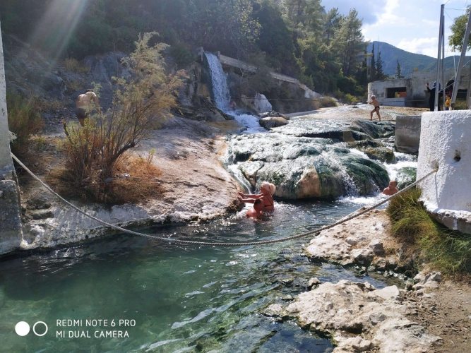 Έντεχνη δράση εναλλακτικές διακοπές Art& soul retreat