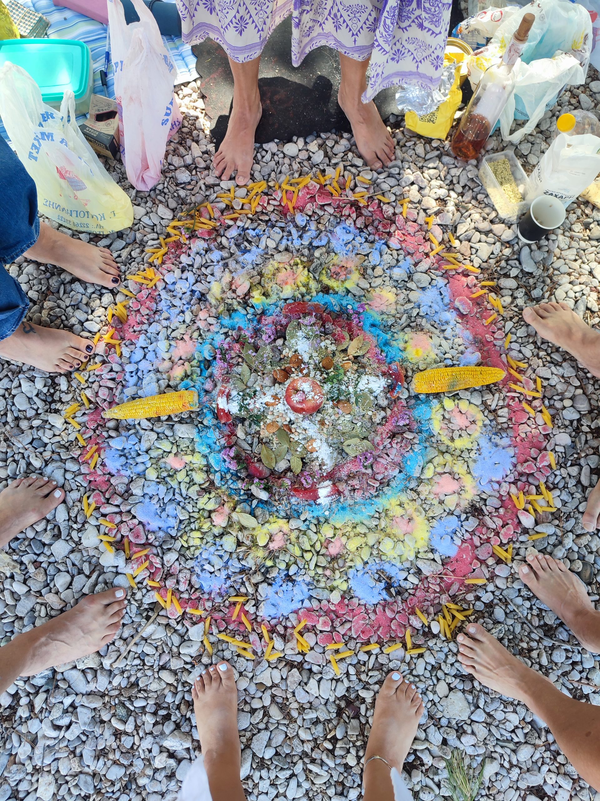 "Εαρινή Ισημερία" Η ανθοφορία της ψυχής: Θηλυκότητα- Αρρενωπότητα Η εαρινή ισημερία σηματοδοτεί την αρχή της άνοιξης. Την ημέρα αυτή ο Ήλιος βρίσκεται κάθετα πάνω από τον ισημερινό της Γης. Αυτή τη μέρα, θα τη γιορτάσουμε με έναν ιδιαίτερο τρόπο, με μια περουβιανή Σαμανική τελετουργία το despacho.